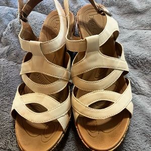 B.O.C white sandals